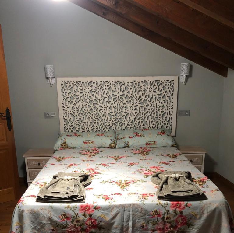 Villa Aromas De Corain à Onís Extérieur photo