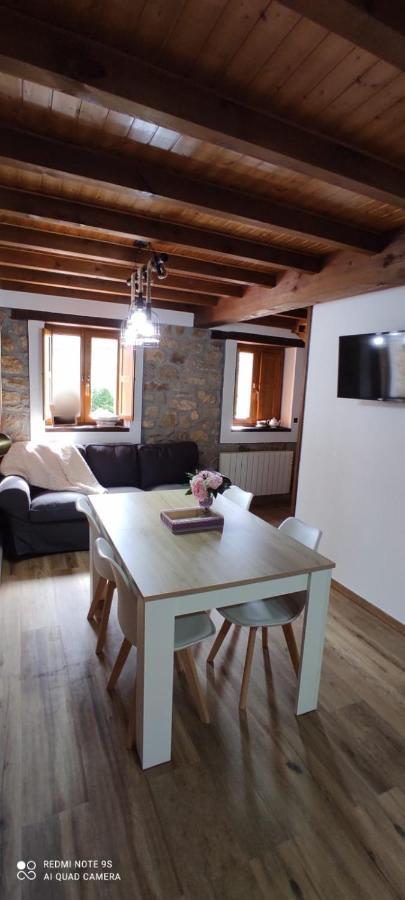 Villa Aromas De Corain à Onís Extérieur photo